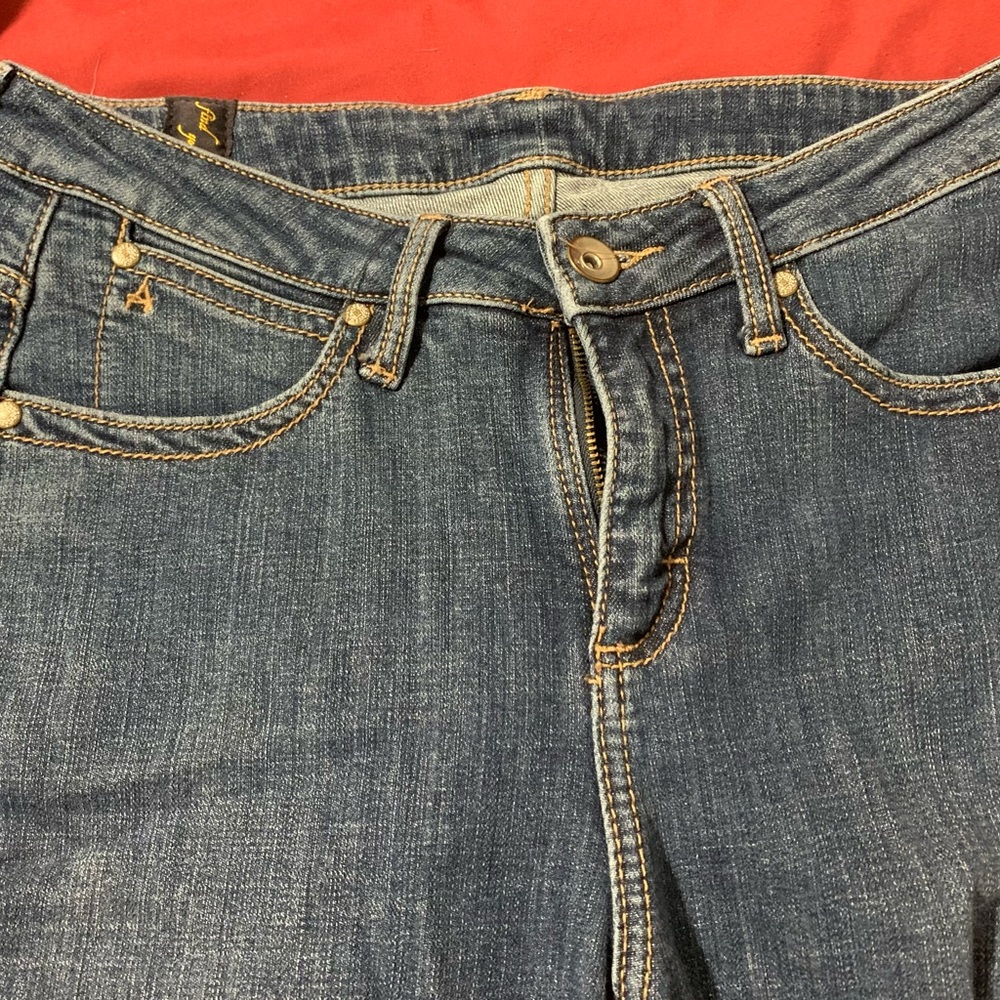 Aura by Wrangler Jeans